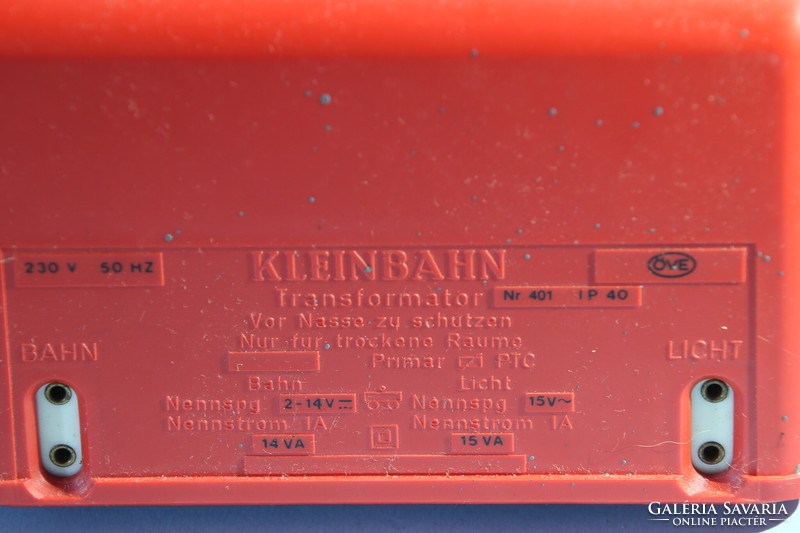 Kleinbahn trafó, dobozában