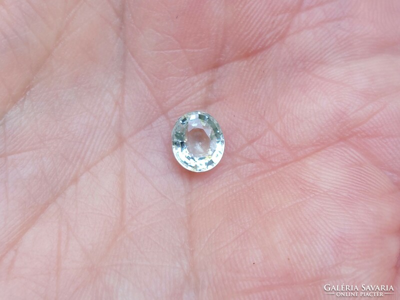 Extremely beautiful! Real, 100% product. Light blue aquamarine gemstone 0.83 ct (vvs) value: HUF 45,700!