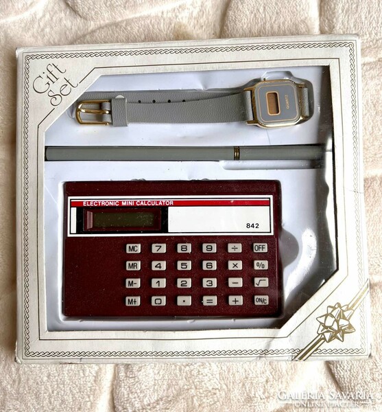 Retro quartz clock, pen and calculator gift set in original box