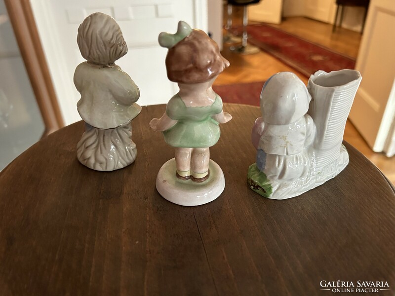 Porcelán és kerámia figurák