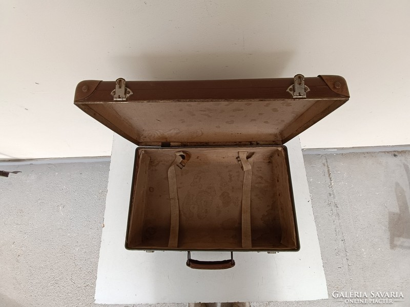 Antik ruhás bőrönd koffer jelmez film színház kellék 722 8686