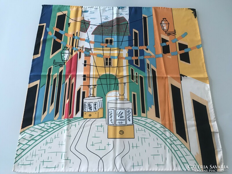 Selyem Zara kendő városkép grafikával, 55 x 55 cm