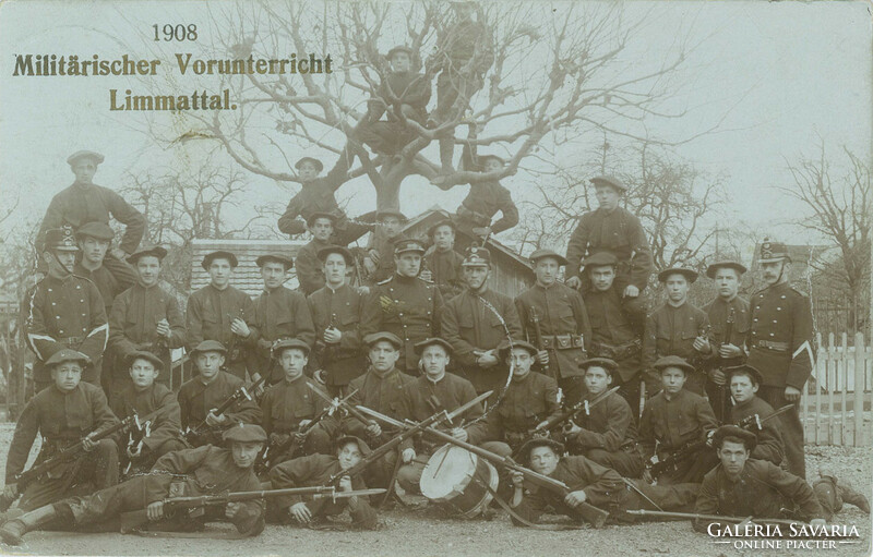 1908 – Katonai kiképzés előtt, Limmat völgy, Svájc. Fotólap, képeslap.