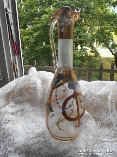 Szecesszíós sorszámozott   festett  szakított üveg karaffa