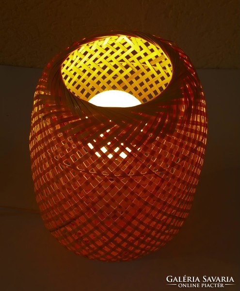 Raffia table lamp handmade negotiable design