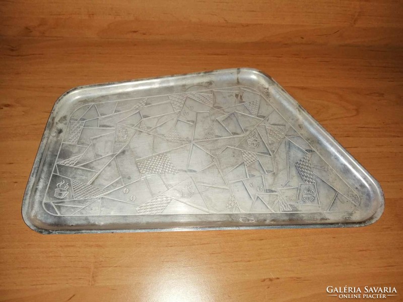 Retro aluminum metal tray(s)