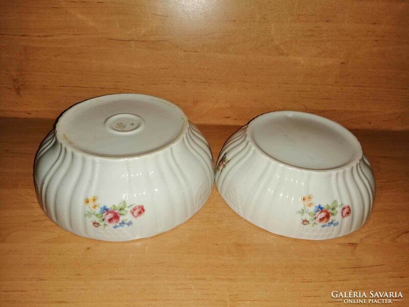 Zsolnay porcelán Hungária sorozat pogácsás, koma tál párban  19,5-22 cm
