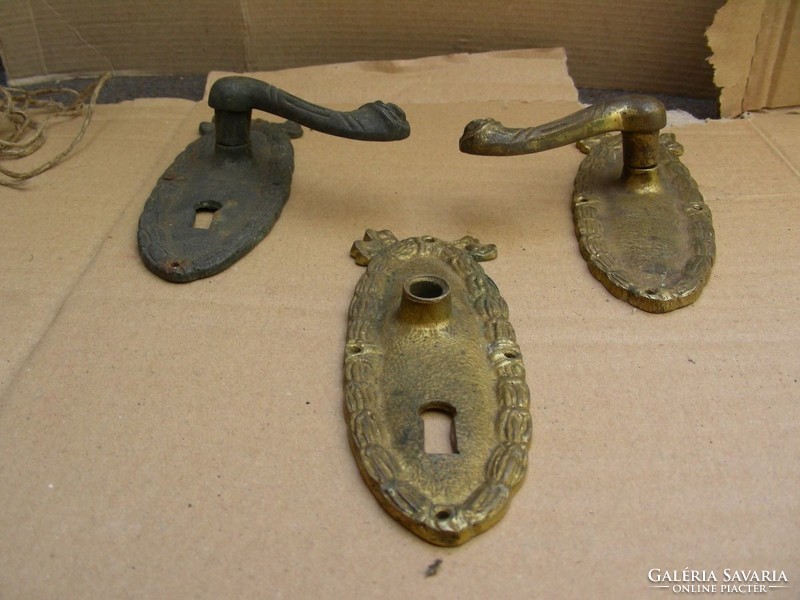 Antique braid lock cover made of copper
