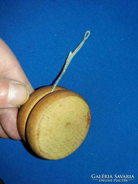 Old wooden cult game: yo-yo skill game condition according to the pictures