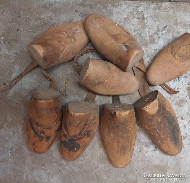 Cupboards (39 pcs) and shamfs (5 pcs) from a cobbler's workshop, together