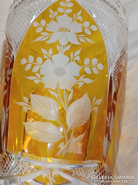 Sárga kristály váza
