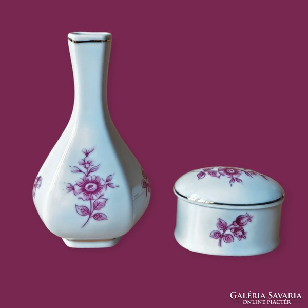 Hollóházi porcelán váza és doboz szettben