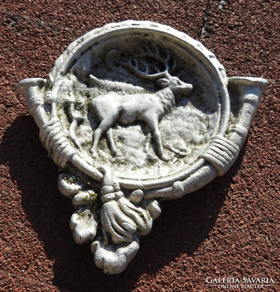 Hunter - deer scene ashtray ash - rare form