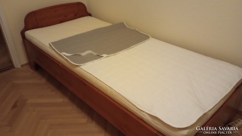 Demko bed with wooden slats and mattress