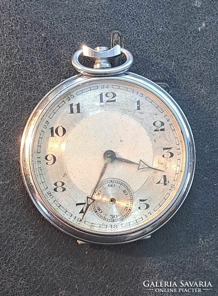 Antique pocket watch, for parts or renovation. 4.4 Cm.