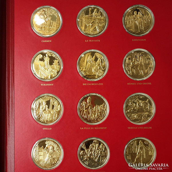 The most beautiful moments of the opera 60 rows of gilded silver medals