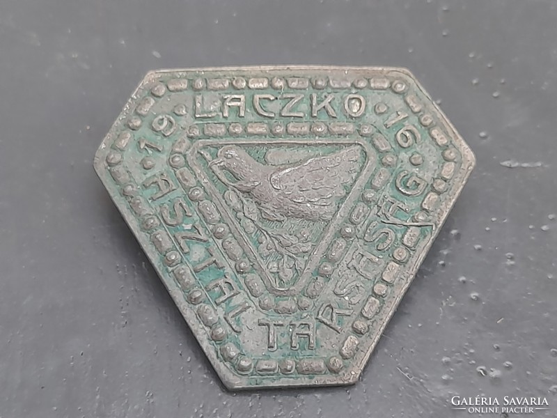 1916 Rare badge
