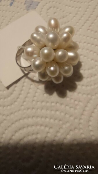 Ring with cultured pearls built on metal for sale. Seller.