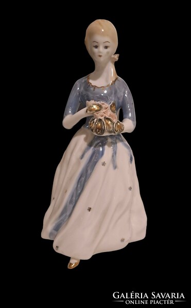 Porcelain statue, figure nipp