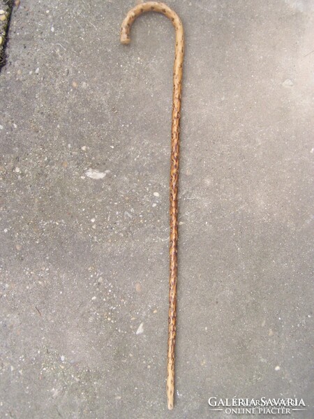 Antique walking stick in good condition. According to the pictures. Its length is 74 cm