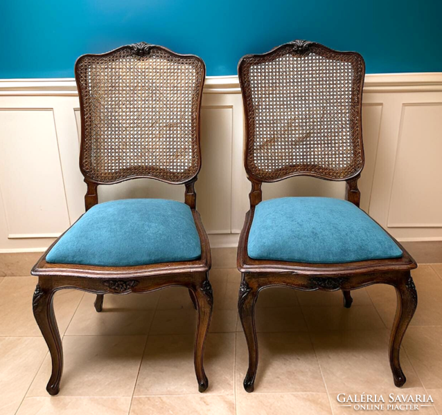 Barokk stílusú párnázott faragott tölgyfa székek