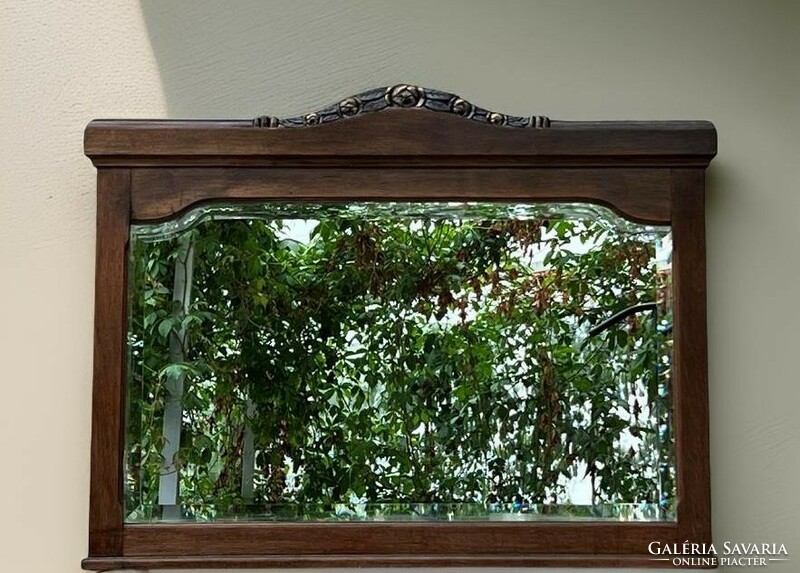 Neoreneszánsz fali tükör tölgyfa kerettel csiszolt tükörrel