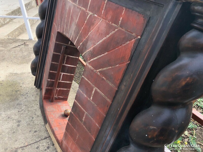 Antique electric fireplace