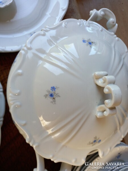 Zsolnay porcelán 6 személyes étkészlet, virágmintás dekorral, öttorony jelzéssel
