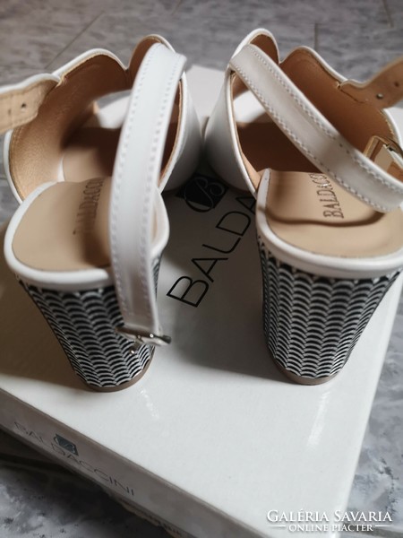 Baldaccini brand, special new white leather sandals
