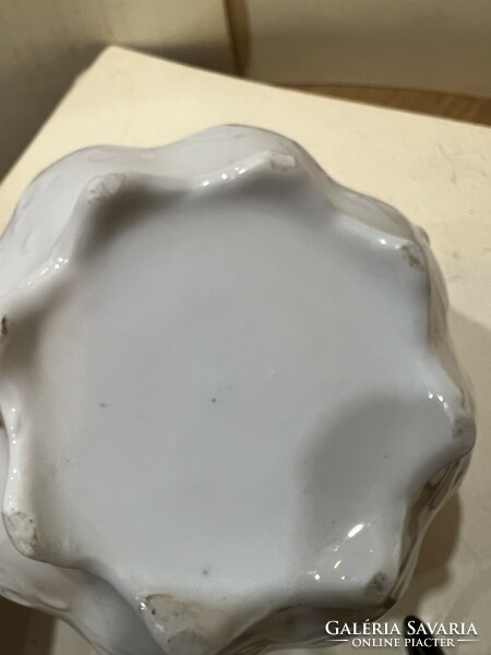 Porcelain spout, height 14 cm, for breakfast set.4610