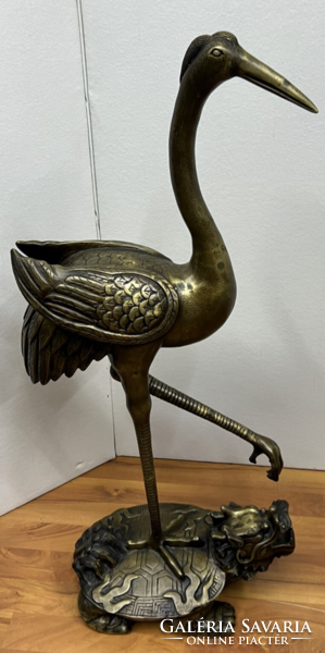 Gázló madár teknősön - nehéz, nagy bronz szobor