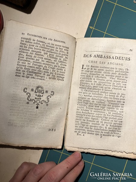 1770 Antique book / le porte feuille d'un philosophe
