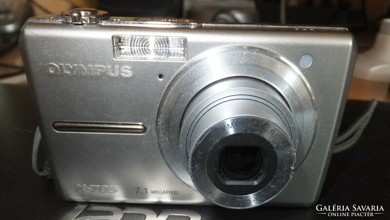 Olympus x785 digital camera