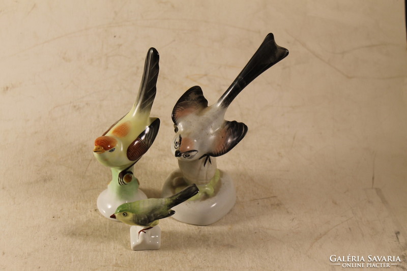 Porcelain birds 942