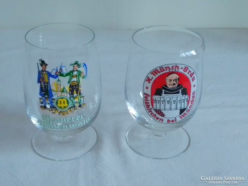 Two German glass beer glasses of the same shape with the inscriptions mittenwald and münch-bräu, 80s