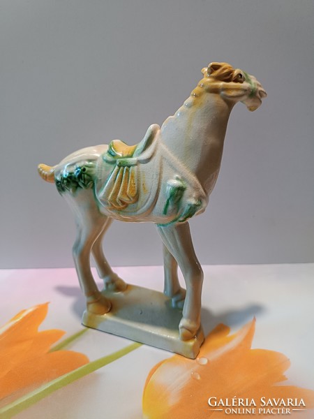 Kínai Tang stílusú hárommázas kerámia ló