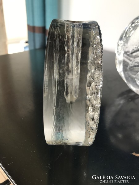 Scandinavian monofilament glass vase, thick disc (m108)