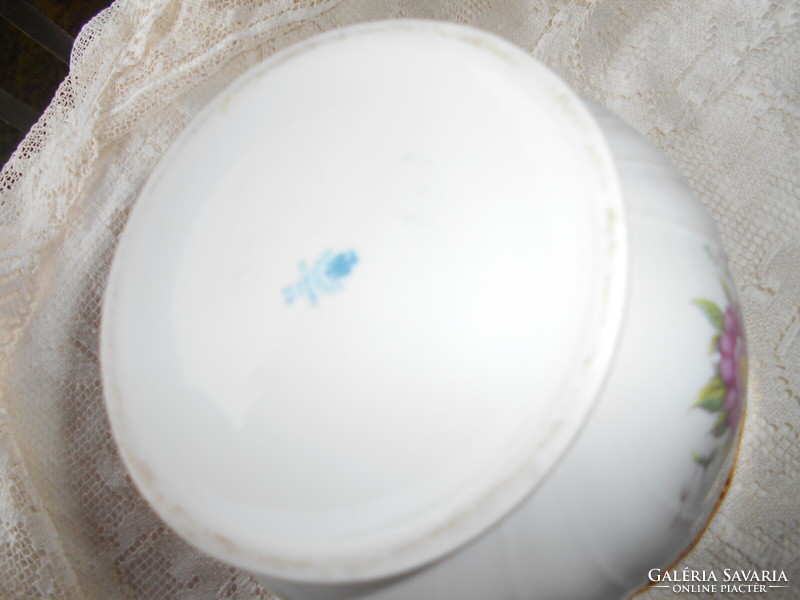 Hollóházi porcelán kaspó- Hajnalka mintás .szájátmérő 16 magasság 14 cm