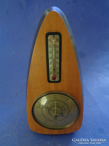 Retro wall barometer with thermometer