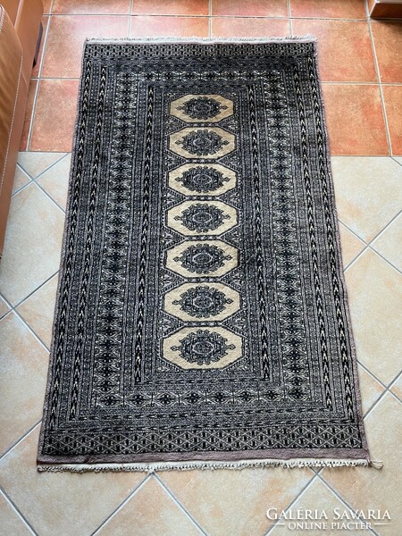 Hand-knotted Persian carpet with Pakistani pattern
