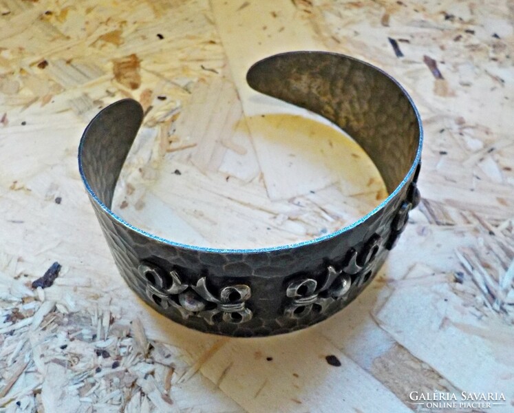 Old handmade silver plated craftsman bow bracelet