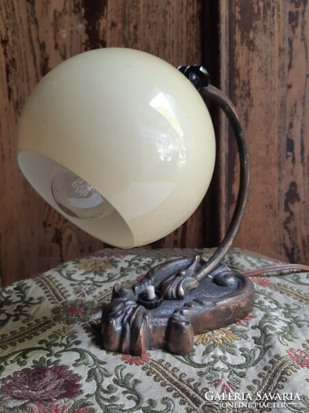 Nagyon régi asztali fali lámpa