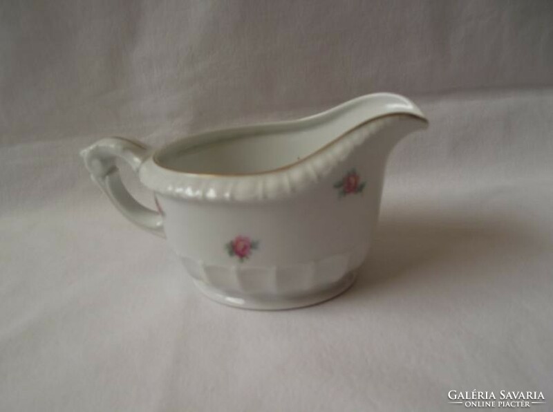 Thun gilded sauce bowl, milk spout, convex and rose patterned cream spout
