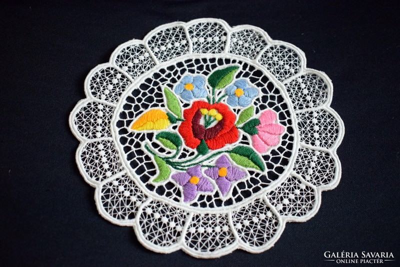 Embroidered ristel Kalocsa pattern tablecloth, home textile, decoration 21 cm Kalocsa