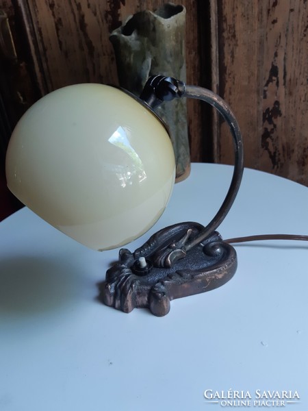 Nagyon régi asztali fali lámpa