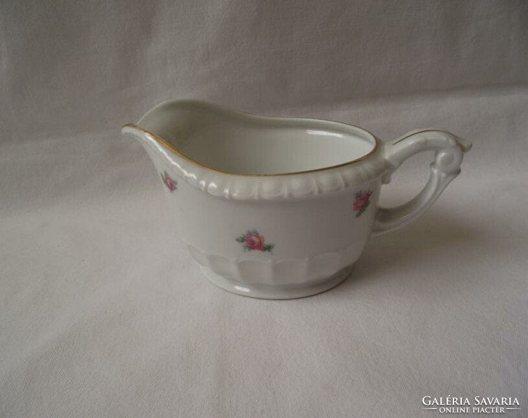 Thun gilded sauce bowl, milk spout, convex and rose patterned cream spout