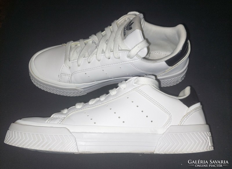Adidas fehér sportcipő   39-es