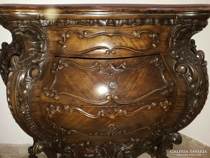 Impressive baroque style chest of drawers.