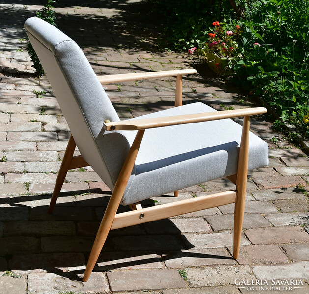 Retro armchair, designer: henryk lis