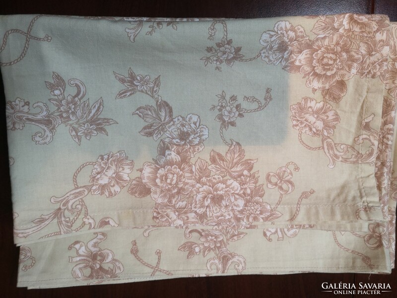 1 table runner with 6 napkins, green floral 125 x 36 cm, slightly stained